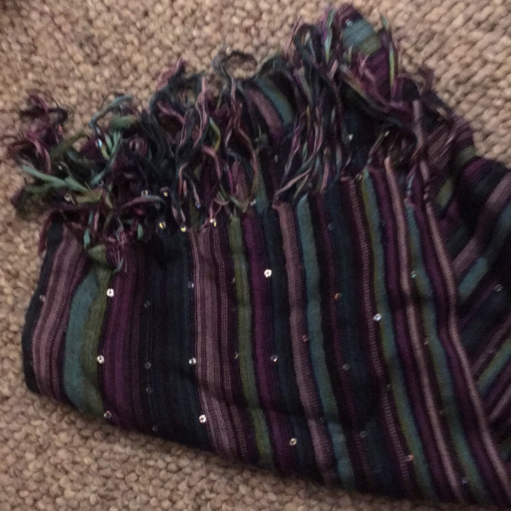 6 Shawls In Different Color And Pattern. - image 6